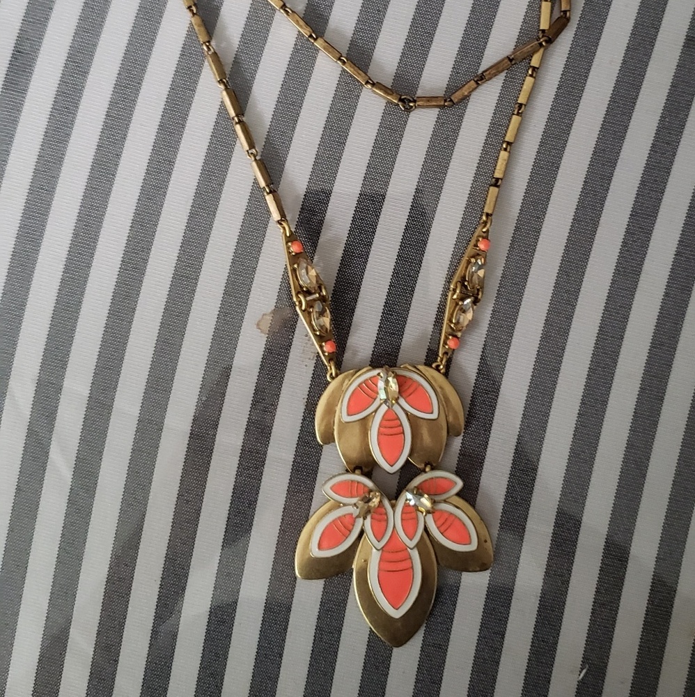 Stella and Dot pink floral necklace
